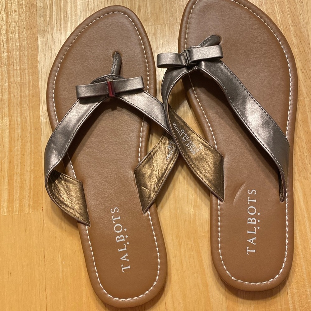 Talbots size 6 sandal only wore a few times